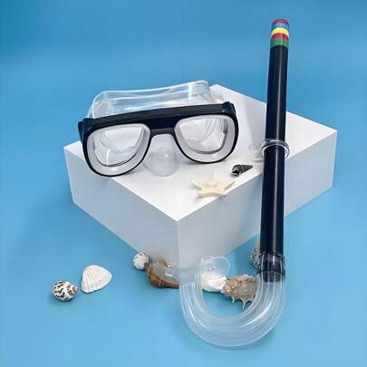 Set da immersione colorato: la combinazione di maschera da snorkeling e boccaglio colorato è non solo unica nel design, ma anche pratica, consentendo ai teenager di divertirsi ad esplorare il mondo sottomarino. È uno strumento perfetto per l'intrattenimento e l'apprendimento in acqua, aiutando i genitori a creare facilmente indimenticabili esperienze di avventura acquatica per i loro teenager.