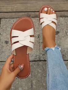 Sandali da donna di nuovo brand di primavera/estate, stile H, moda casual, slip-on, all'aperto, comodi, colori nero/beige/marrone, piatti, goffrati, consigliati da influencer fashion. Scarpe da spiaggia con zeppa elegante francese con strass, dal design minimal adatte per interno ed esterno, con motivo coccodrillo e decorazione metallica, piatte.