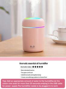 Umidificatore mini colorato, capacità 300ml, alimentazione USB, 3 colori opzionali, con nebbia fredda e luce atmosferica luminosa, 5 tipi di oli essenziali aromatici opzionali. Lo spray per aromaterapia è adatto per auto, camere da letto, soggiorni, scrivanie, umidificatori per auto di piccole dimensioni, regali per l'atmosfera della camera da letto, utilizzato per l'umidificazione quotidiana dell'aria, l'integrazione dell'acqua e la prevenzione dell'essiccamento