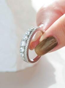 AIHUASI 1 peça Elegante Anel de Casamento de Diamante de Moissanite de Prata Esterlina 925 para Mulheres Corte Redondo de 1,0 mm com Peso Total de 0,94 Quilates, Brilhante Cor D-VVS1 Moissanite, Anel de Noivado Diário, Presente de Joias Finas para Ela
