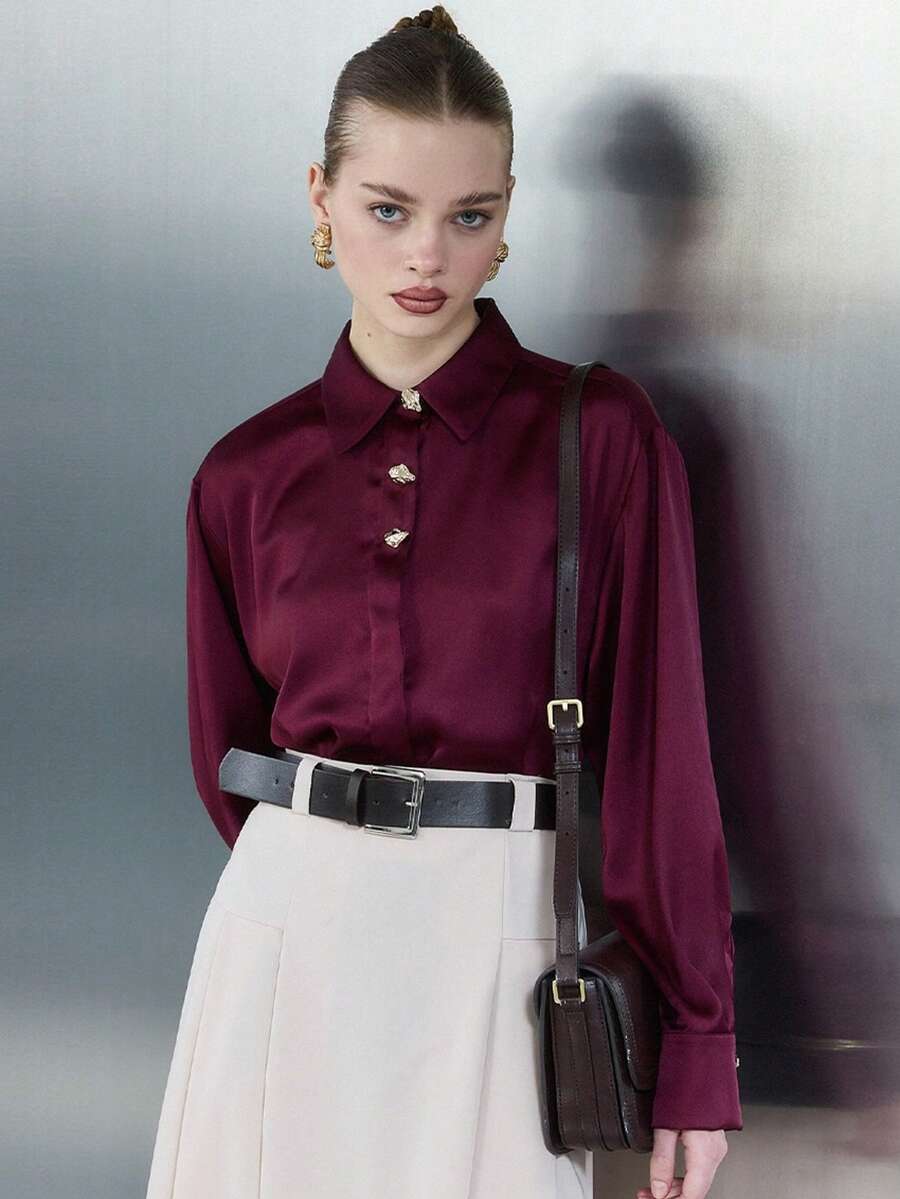 休闲通勤丝缎质感金排扣衬衫