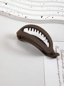 1/4pcs Matte Simple Banana Shape Hair Clips, Elegant All-Match Versatile Daily & Casual Gathering Hair Accessories