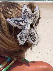 1pc Women's Cashew Bow Hair Clip, Bohemian Style, Suitable For Vacation And Various Holiday Photography, Simple, Elegant And Atmospheric, Suitable For Wearing When Playing At The Beach, Black And White Color Matching, Can Firmly Grasp Hair, An Exquisite Hair Accessory Headwear. Hair Claws Claw Clips Hair Clips Hair Jaw Clip Hair Clamps Hair Clutch Hair Catcher Clip