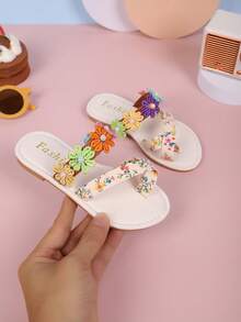 2024 Summer Girls Fashion Slippers, Elegant Floral, Flip Flops, Suitable For Children Travel & Vacation - Beige - View 1
