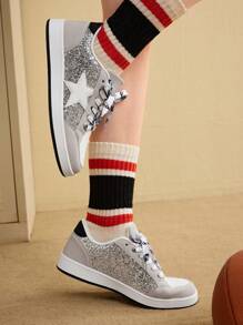 Zapatos de skate de moda para mujer, diseño de lentejuelas gris plateado versátil con cordones especiales, zapatos deportivos casuales transpirables y suaves para todo el año, adecuados para festivales, vacaciones, viajes diarios, con cordones, estilo deportivo de moda para parejas