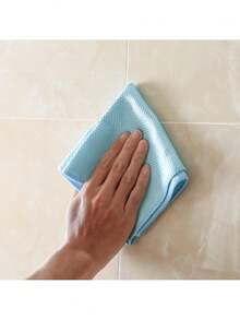 多功能通用可调节淋浴支架，带支架，无需钻孔，浴室储物架，非常适合忙碌的家庭和租房者。非常适合安装淋浴器、放置吹风机、存放拖鞋和整理洗漱用品，不会损坏墙壁，适合任何浴室设置