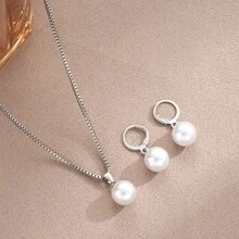 New Style Pearl Earrings And Necklace For Women