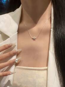 1pc Shiny Silver Starfish Necklace, Suitable For Women Everyday Wear