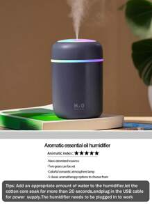 Umidificatore mini colorato, capacità 300ml, alimentazione USB, 3 colori opzionali, con nebbia fredda e luce atmosferica luminosa, 5 tipi di oli essenziali aromatici opzionali. Lo spray per aromaterapia è adatto per auto, camere da letto, soggiorni, scrivanie, umidificatori per auto di piccole dimensioni, regali per l'atmosfera della camera da letto, utilizzato per l'umidificazione quotidiana dell'aria, l'integrazione dell'acqua e la prevenzione dell'essiccamento