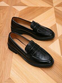 Women's Spring/Autumn Round Toe Breathable Flat Loafers, Thick Sole Black Slip-On Shoes