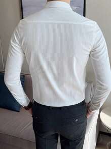 1pc Men's Solid Color Embossed Stripe Button-Up Long Sleeve Formal Shirt