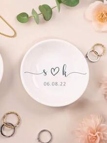 1/2/5 pièces Plaques pour bagues personnalisées avec nom et date, boîtes à bijoux personnalisées, cadeaux de fiançailles personnalisés pour la mariée, plaques pour première bague de mariage personnalisables, cadeaux pour la mariée et le marié, cadeaux de demande en mariage pour la mariée, enterrement de vie de jeune fille, cadeaux d'anniversaire, plaques pour bagues personnalisées