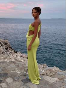 Einfarbiges, elegant-sexy, rückenfrei geschnürtes Maxi-Urlaubskleid