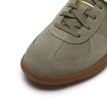 Puma 男女通用低帮运动鞋，Palermo PREMIUM 麂皮轻便耐穿低帮滑板鞋，复古休闲鞋，情侣鞋，402350-02 - 淺草綠-白色 - 查看 9