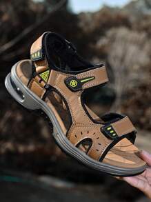 Nuevas sandalias de cuero genuino con suela suave, moda, transpirables, calzado casual para exterior y playa, cómodas sandalias de estilo romano para hombres