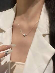 1pc Shiny Silver Starfish Necklace, Suitable For Women Everyday Wear