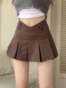 Falda plisada de diseño en forma de V, falda corta marrón, tela de traje, falda de corte A con cierre de cremallera plisada, falda ajustada con cintura en V estilo preppy, adecuada para primavera y verano. - Marrón - Ver 2