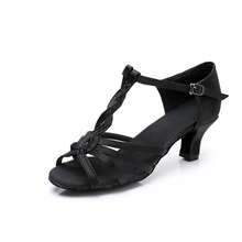 Lateinische Tanzschuhe Gesellschaftstanzschuhe mit hohem Absatz, Sandalen mit Hohldesign, Kreuzriemen, aus Satin, für Aufführungen und Tanzpraxis, mit Schnalle