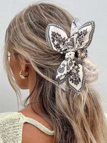 1pc Women's Cashew Bow Hair Clip, Bohemian Style, Suitable For Vacation And Various Holiday Photography, Simple, Elegant And Atmospheric, Suitable For Wearing When Playing At The Beach, Black And White Color Matching, Can Firmly Grasp Hair, An Exquisite Hair Accessory Headwear. Hair Claws Claw Clips Hair Clips Hair Jaw Clip Hair Clamps Hair Clutch Hair Catcher Clip