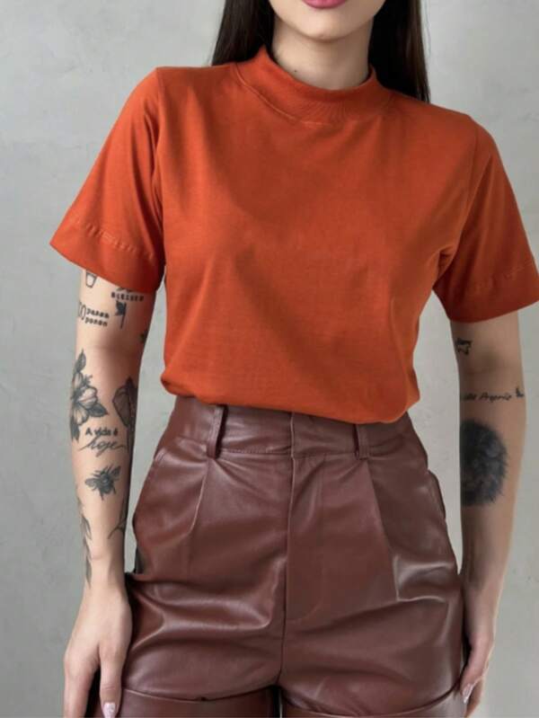 Blusa t-shirt básica elegante gola ribana premium 100% algodão plus-size