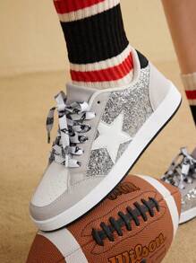 Zapatos de skate de moda para mujer, diseño de lentejuelas gris plateado versátil con cordones especiales, zapatos deportivos casuales transpirables y suaves para todo el año, adecuados para festivales, vacaciones, viajes diarios, con cordones, estilo deportivo de moda para parejas