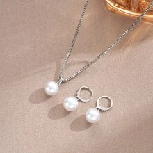 New Style Pearl Earrings And Necklace For Women