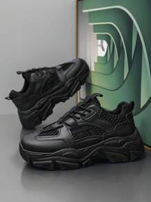 2025 Nuove scarpe da uomo versatili, dal design di nicchia, scarpe sportive e casual, con lacci, da esterno di grandi dimensioni, con suola spessa rialzante, antiscivolo e resistenti all'usura, scarpe sportive chunky, scarpe casual sportive alla moda e versatili