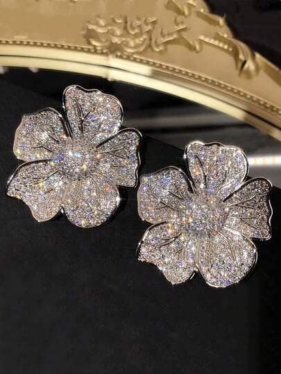 Ellevyn 1 对美观大花设计耳环，女士全闪亮冰晶 CZ 闪耀女式耳环婚礼珠宝