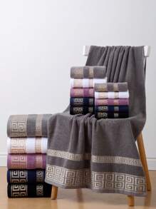 1pc Thin Bath Towel, Variety Of Colors, Minimalist Jacquard Plaid Pattern, Rectangular 70*140cm Adult Unisex Swimwear, Bathing, Wrapping Towel Or 34*74cm Hand Towel, 34*34cm Handkerchief, Quick-Drying, Absorbent, Soft, Suitable For Bathroom, Kitchen, Travel, Holiday Gift, Gym, Beach, Hotel, Salon, Outdoor