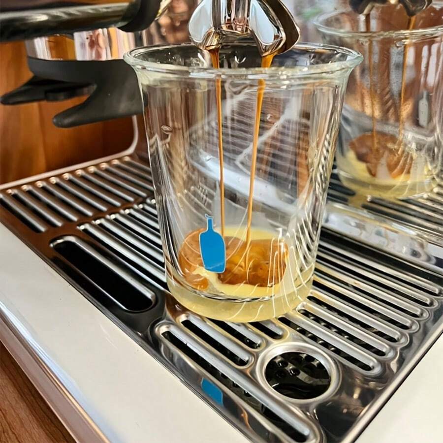 1 pezzo Tazza da caffè in vetro con motivo a cuore blu, edizione limitata di Kyoto - Solo lavaggio a mano, adatta per espresso e caffè filtrato, bordo rotondo, tazza da espresso | Articolo da bere decorativo | Tazza antiscivolo - Colore trasparente - Visualizzare 1