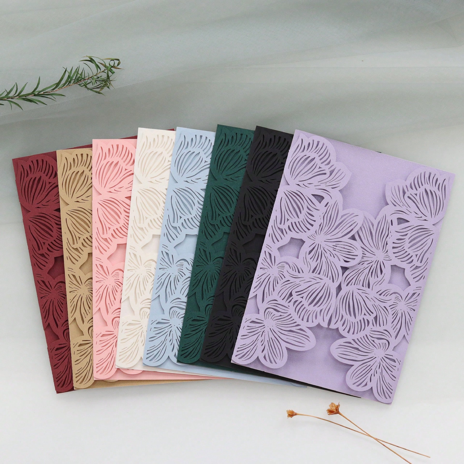 10 pieces/pack of flower-shaped cut-out invitation cards, suitable for weddings, engagements, birthdays, and other celebration eve...