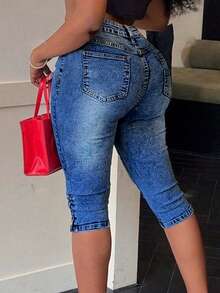 Women's Elastic Skinny Stretch 3/4 Capri Jeans - Medium Wash - View 2