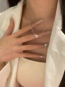 1pc Shiny Silver Starfish Necklace, Suitable For Women Everyday Wear