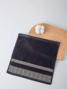 1pc Thin Bath Towel, Variety Of Colors, Minimalist Jacquard Plaid Pattern, Rectangular 70*140cm Adult Unisex Swimwear, Bathing, Wrapping Towel Or 34*74cm Hand Towel, 34*34cm Handkerchief, Quick-Drying, Absorbent, Soft, Suitable For Bathroom, Kitchen, Travel, Holiday Gift, Gym, Beach, Hotel, Salon, Outdoor