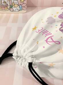 1 szt. Plecak ze ściągaczem z nadrukiem imienia, można dostosować do własnego, unikalnego projektu, odpowiedni dla dzieci i nastolatków, nadrukuj własne imię lub imię siostry i kolegów z klasy jako prezent, wielofunkcyjny, ozdobny, z literą, stylowy, uroczy, kolorowy, kawaii, uroczy, swobodny, miękki, wyjątkowy, spersonalizowany, prezent dla dziecka, słodkie dziecko, rodzina, przyjaciele, córka, syn, ona, na Dzień Dziecka, wiosenną przerwę, Halloween