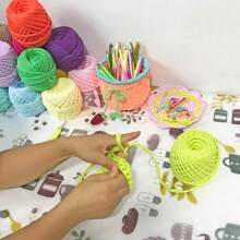 1 pezzo di filo da maglia da 280g, filato di tessuto intrecciato per lavori all'uncinetto e lavori manuali fai-da-te come borse, cuscini, bambole, progetti all'uncinetto, filato multicolore per uncinetto