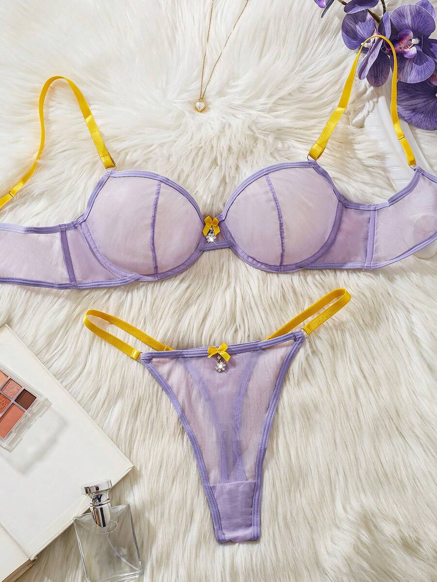 撞色性感设计女士时尚迷人蕾丝超薄诱人胸罩 - 透明贴身上衣和诱人丁字裤套装，适合约会、夜晚和浪漫场合 - 紫色 - 查看 1