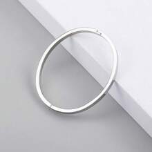 Brazalete de acero inoxidable con broche magnético en forma de elipse, diseño casual y elegante (apropiado para mujeres)