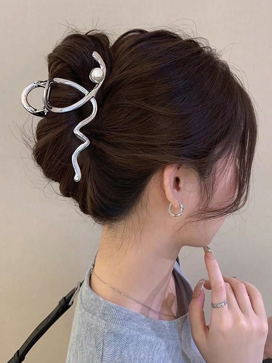 1 chiếc kẹp tóc kim loại cỡ lớn, kẹp tóc hình quả chuối cho nữ dùng để búi tóc, kẹp hàm, kẹp tóc cài đầu, kẹp tóc mùa thu đông, phụ kiện tóc cho nữ dùng trong kỳ nghỉ, trang phục đi biển mùa hè, du lịch, sinh nhật. - Ngọc trai sóng bạc - Xem 1