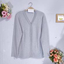 Women's Plus Size Knitted Cardigan - Gris Claro - Ver 2