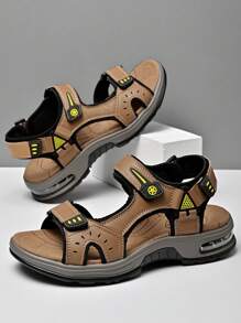 Nuevas sandalias de cuero genuino con suela suave, moda, transpirables, calzado casual para exterior y playa, cómodas sandalias de estilo romano para hombres