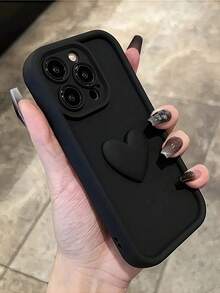 1 pieza Funda de teléfono minimalista mate negra con diseño de corazón 3D, funda de teléfono de silicona resistente a golpes y a la moda, con protección completa de la cámara, funda de teléfono anti-caída gruesa compatible con iPhone - Negro - Ver 2