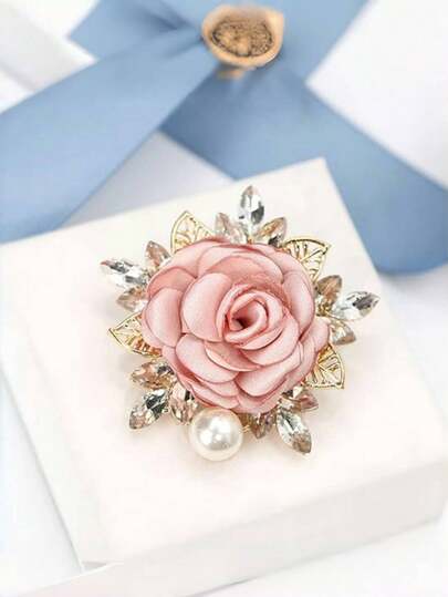 1 件优雅玫瑰花胸针，手工水晶和人造珍珠装饰花卉翻领别针，适合女士，婚礼派对套装配饰，创意礼物背包，适合学校办公室配饰衬衫夹克珠宝圣诞节万圣节衣服别针有趣可爱的教师礼物服装配饰包饰