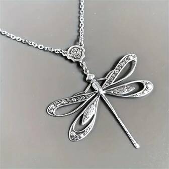 1 Piece Vintage Asymmetric Dragonfly Pendant Necklace, Fashion Casual Sweater Chain Jewelry Accessory Gift For Women