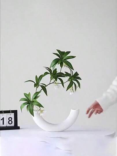 1pc White Resin Vase For Decoration, Modern Minimalist Abstract Vase, Farmhouse Decorative Vase, Suitable For Centerpiece, Kitchen, Office, Living Room, Wedding Flower Decoration