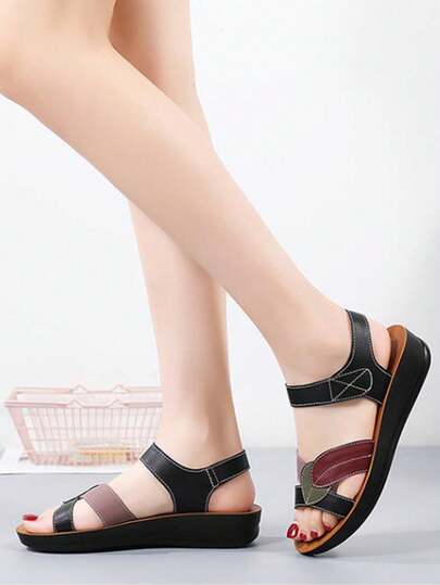 A Must-Have For Spring Renewal! This New Spring Sandal Is Creatively Decorated With Three-Leaf Elements, And The Buckle Design Balances Convenience And Style. Whether Strolling On The Street, Having A Romantic Date, Or Enjoying A Spring Outing, Every Step Strikes The Rhythm Of Fashion And Elegance, Easily Matching Various Spring Looks~