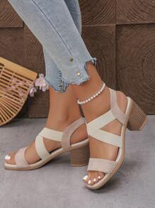 Sandales à talons épais avec bout ouvert, été 2025. Brides croisées de style rétro romain, confortables et non fatiguantes, chaussures femme à talon moyen