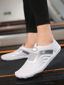 Unisex Aqua Shoes, Water Shoes, Beach Shoes, Yoga Shoes, Sandals, Outdoor Swimming Shoes, Diving Shoes With Thick Soles And Toe Protection Valentine's Day Ideas - Black - View 4