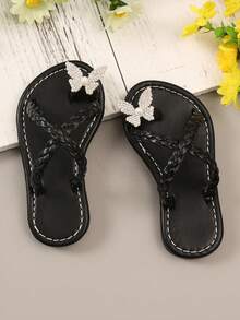 1 Pair Toddler Girls Black Flat Sandals, PU Toe-Loop Strap With Shiny Rhinestone Buckle, Pearl & Butterfly Decor, Round Toe Non-Slip Lightweight Cute Roman Style House Slippers, Suitable For Baby Girls Daily Casual, Party, Holiday, Spring/Summer 2025 - View 4