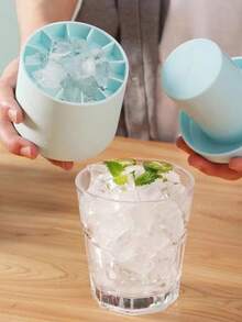 1 件 3D 硅胶便携式冰模，易脱硅胶冰块模具，可容纳多达 40 个冰块，用于制作冰淇淋酸奶糖果、冰块，非常适合派对、旅行、婚礼、生日、毕业典礼、厨房、户外 - 彩色 - 查看 3